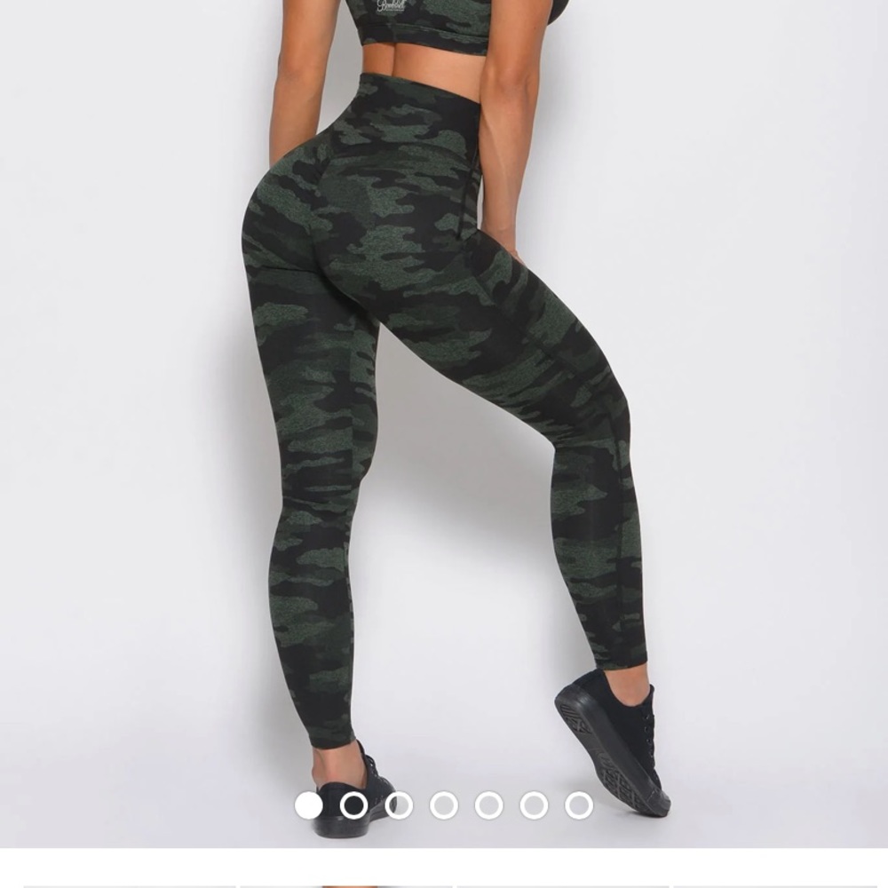 NWT Bombshell Fit Camo Leggings in Green/Black Camo (L)